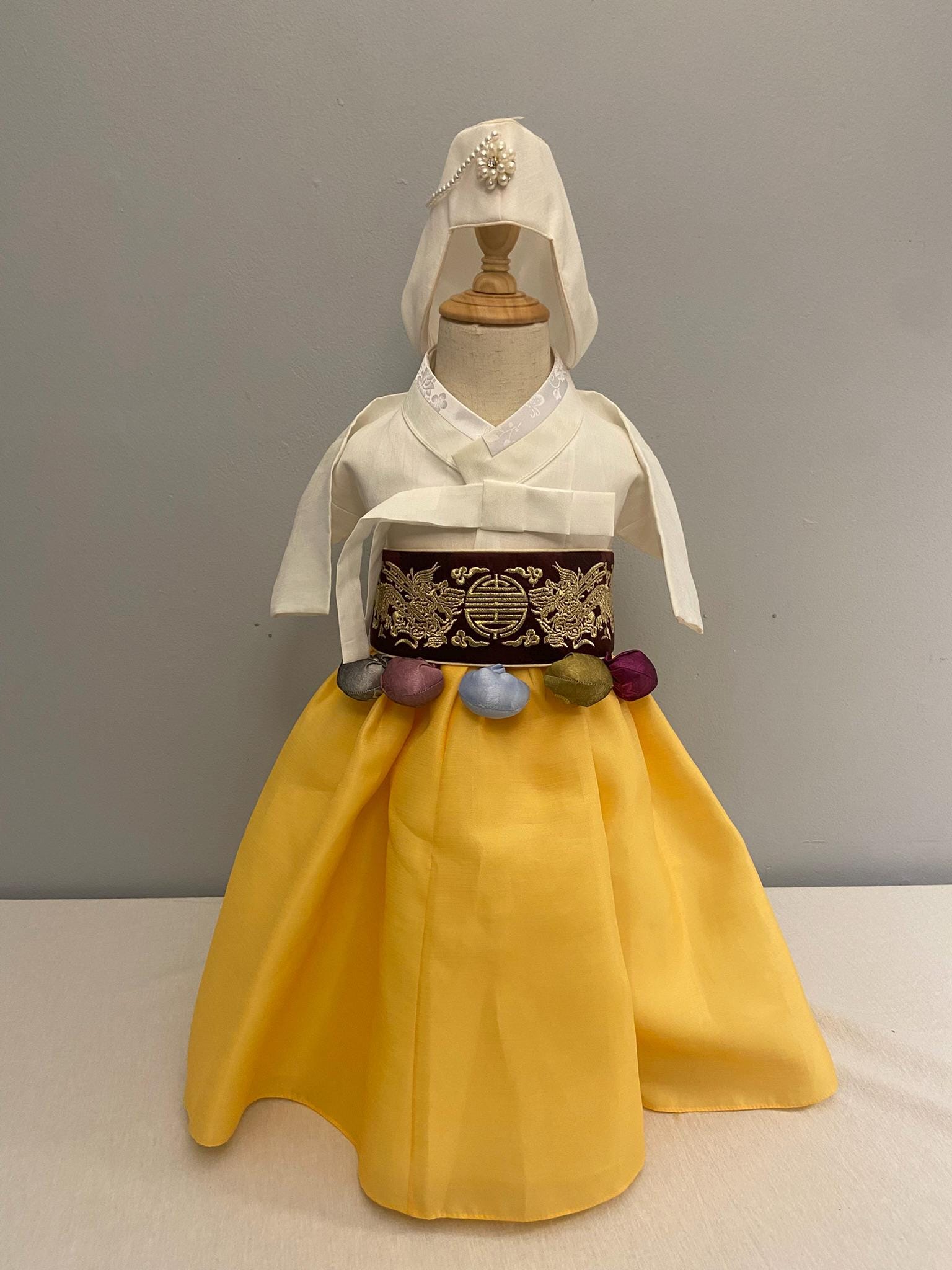 Girl B Hanbok Rental | Ivory & Yellow 100 Days Hanbok Set | Baby Girl 100 Days Outfit | Baekil Korean Dress | Baekil Wall Sign | Size 100