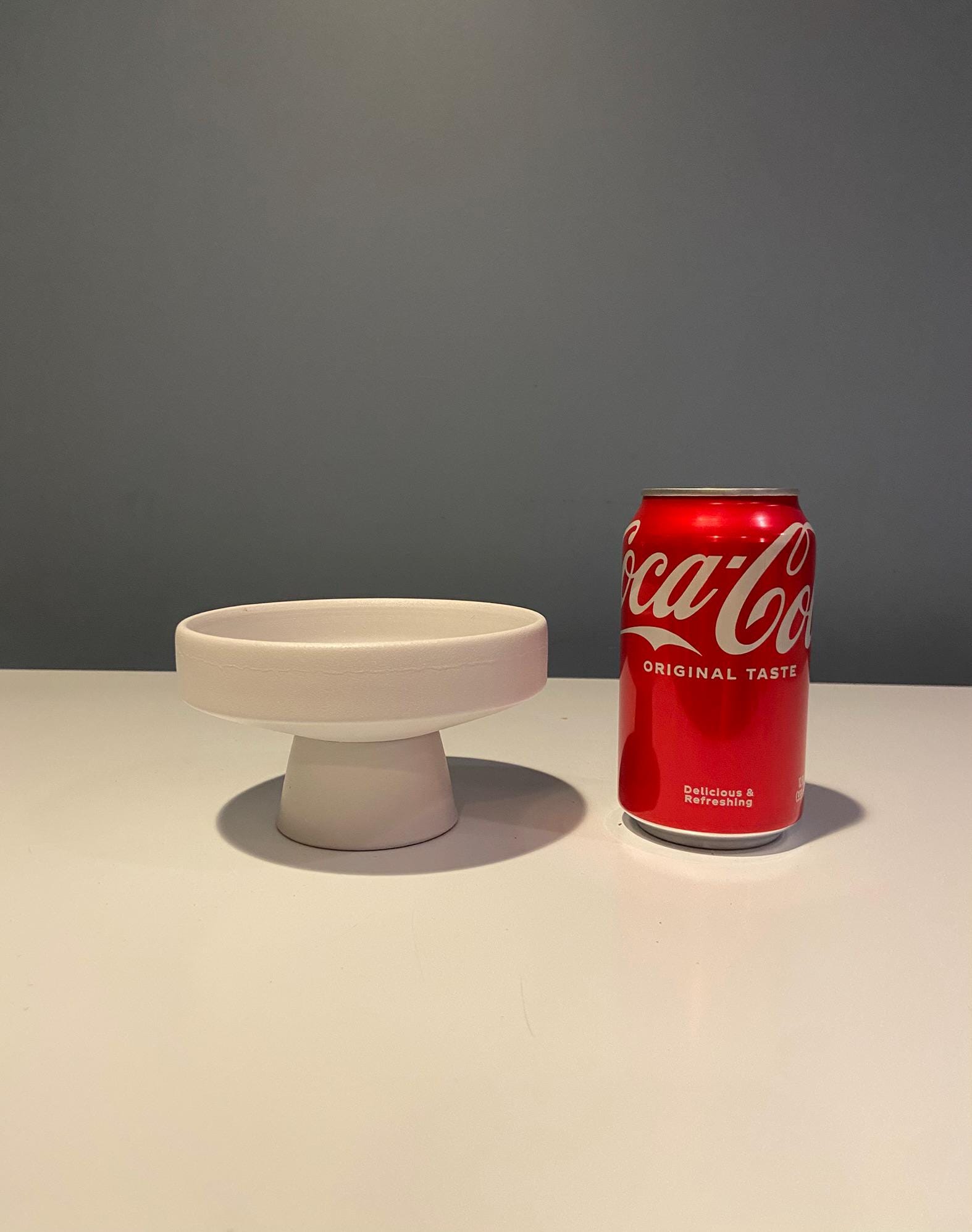 Matte White Ceramic Footed Fruit Platter, Minimal Pedestal Stand for Dessert & Snacks, Modern Party Display Dishes, Footed Fruit Platter