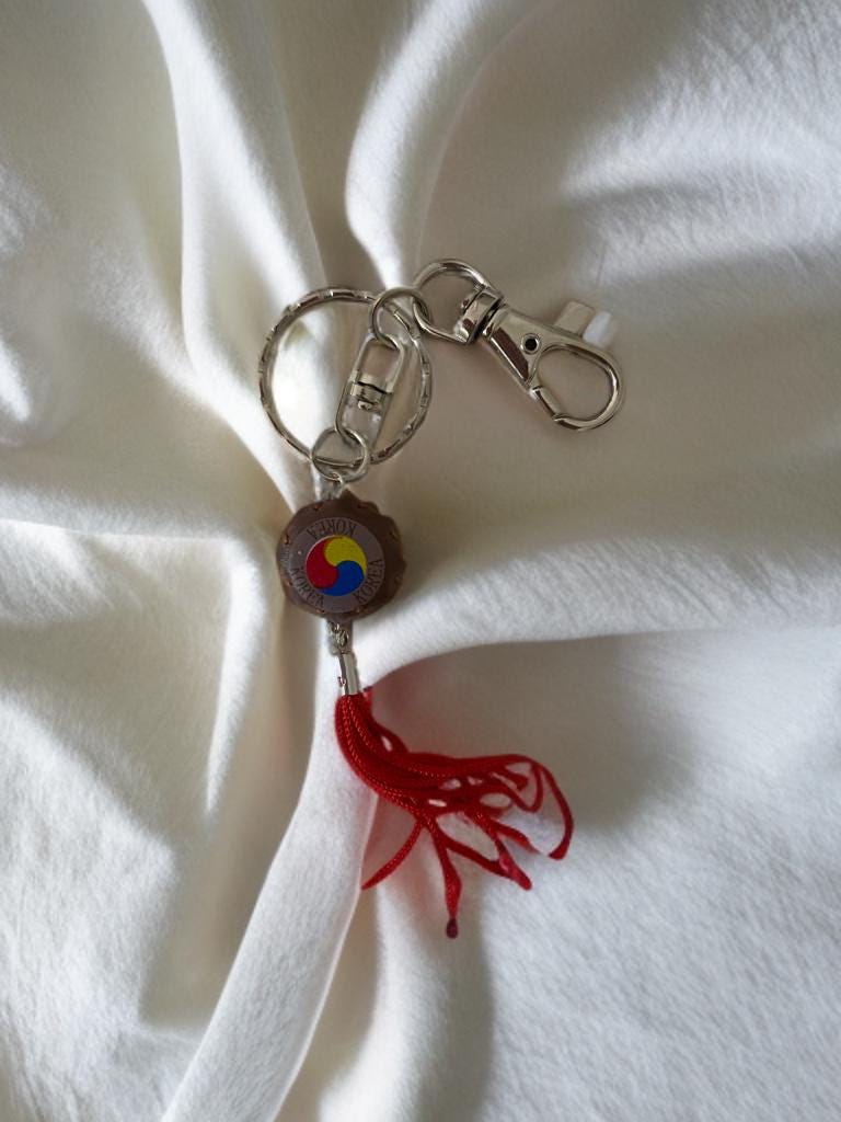 Korean Sam Taegeuk & Janggu Drum Keychain Set: Cultural Souvenir Gift