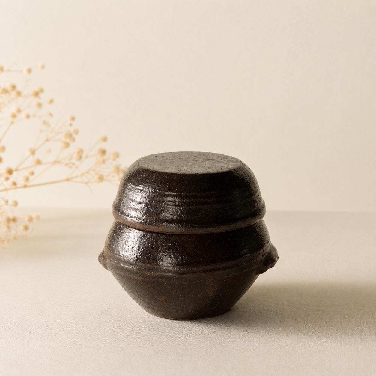 Mini Korean Onggi Jar with Lid | Dark Aesthetic Decor | Meditation Object | Minimalist Korean Pottery | Small Lidded Jar | Gift Wrap
