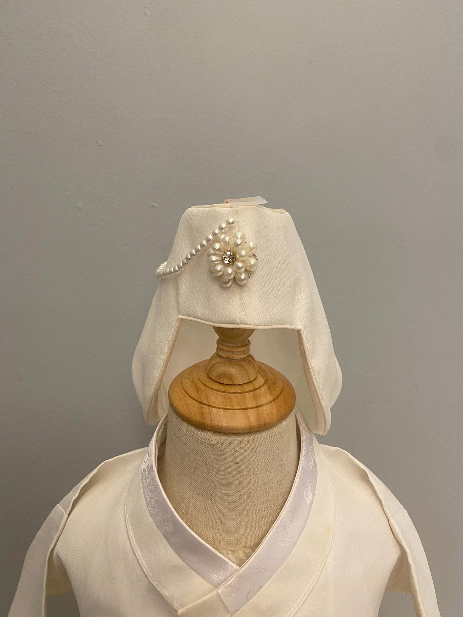 Girl D Hanbok Rental | White & Pink 100 Days Hanbok Set | Korean Baby Girl 100 Days Outfit | Baekil Party Dress | Beakil Sign | Size 100