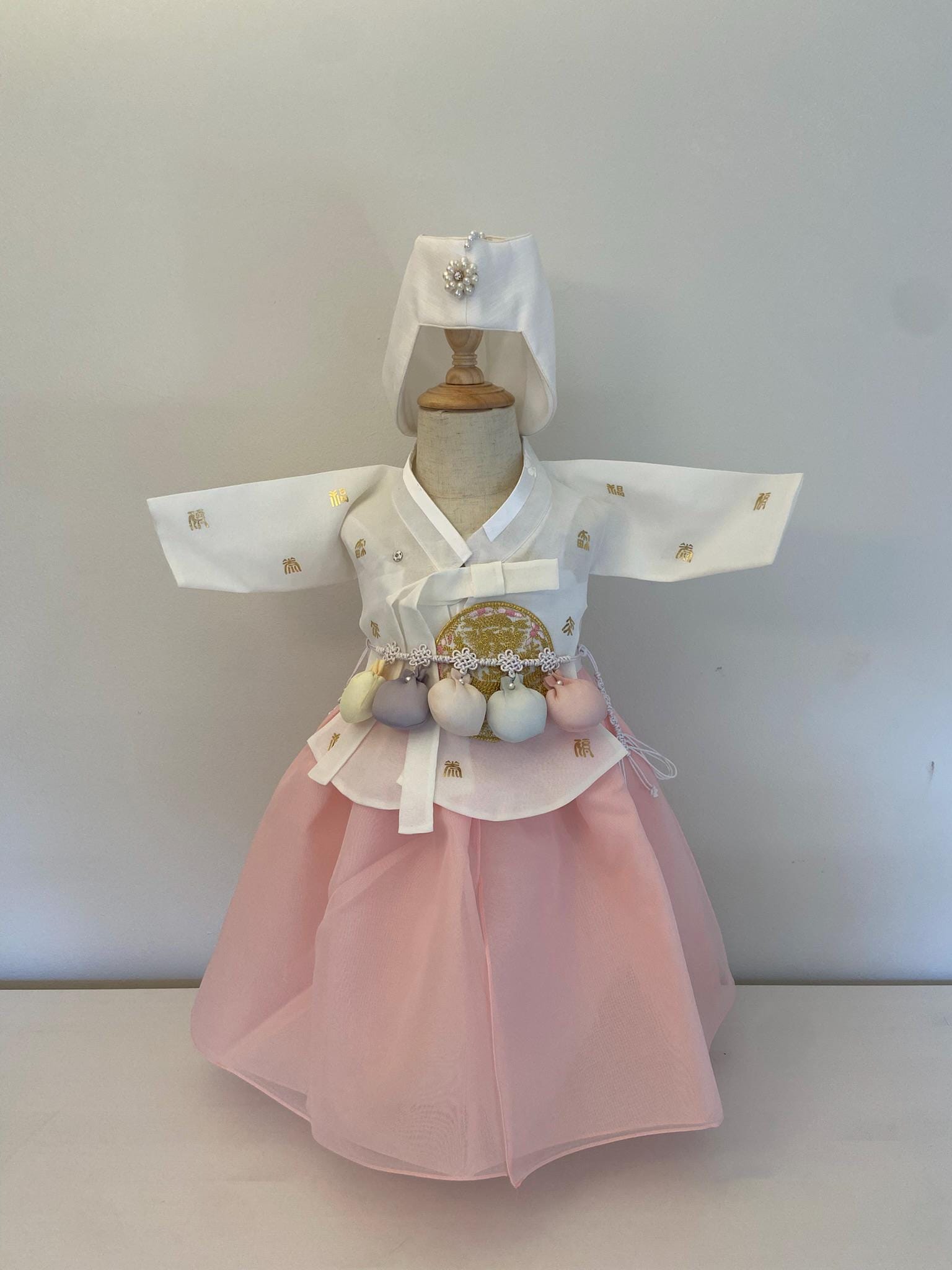 Girl D Hanbok Rental | White & Pink 100 Days Hanbok Set | Korean Baby Girl 100 Days Outfit | Baekil Party Dress | Beakil Sign | Size 100