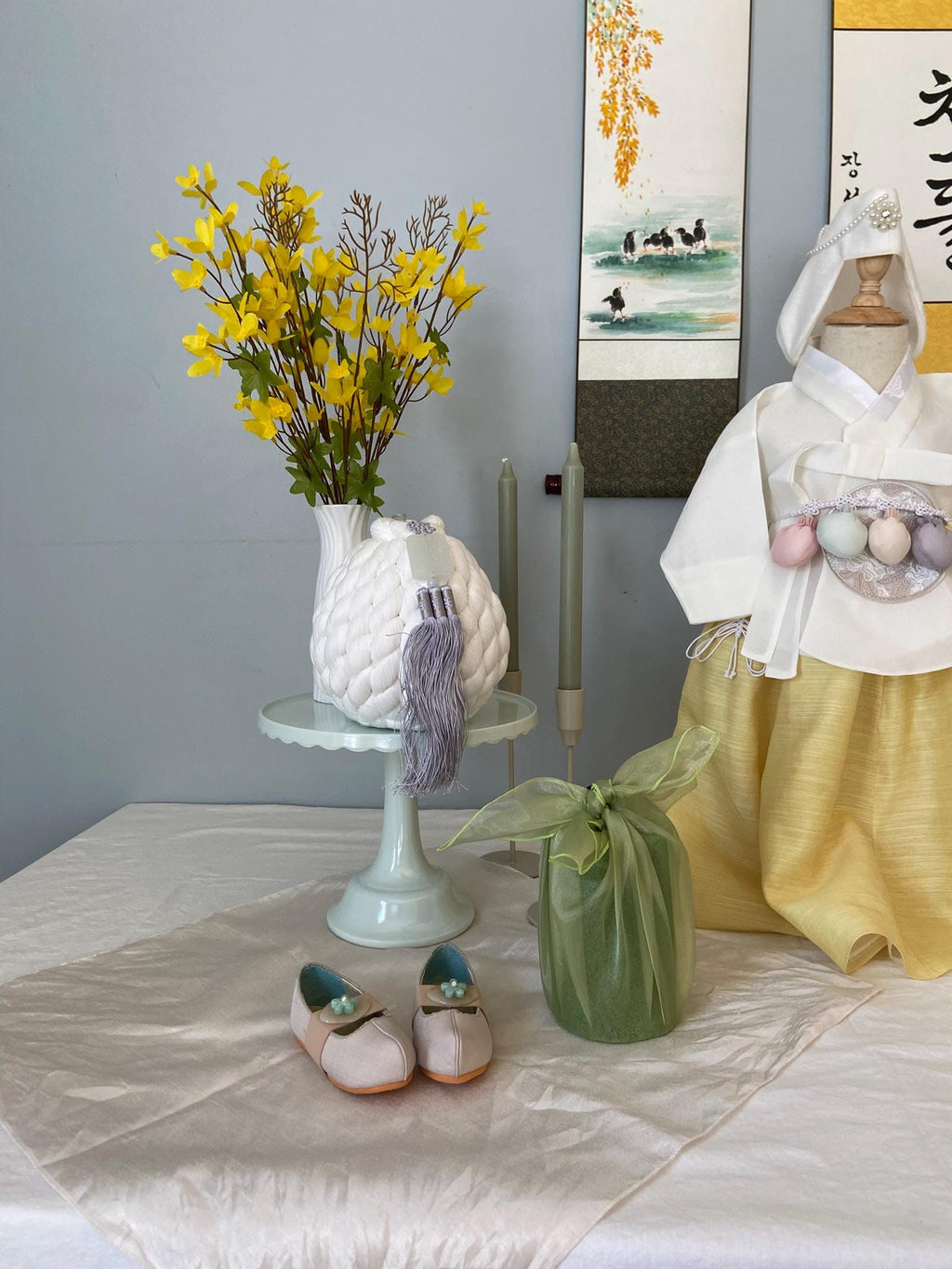 Yellow Flower Dol Table Rental | Personalized Name Sign | Korean Traditional Dohl Table | 100 days Table | 1st Birthday | Dohljabi | Hanbok | FREE SHIPPING