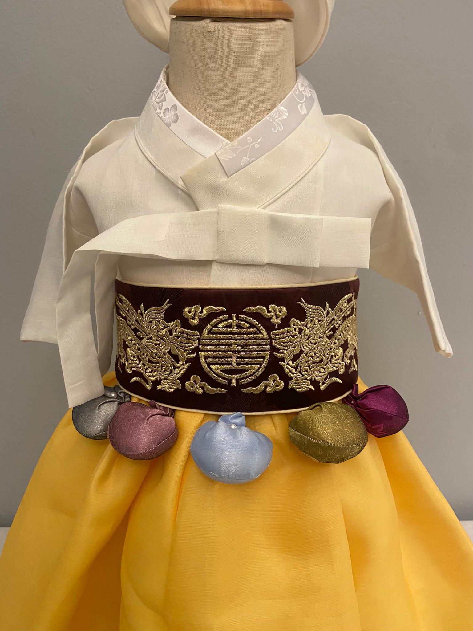 Girl B Hanbok Rental | Ivory & Yellow 100 Days Hanbok Set | Baby Girl 100 Days Outfit | Baekil Korean Dress | Baekil Wall Sign | Size 100