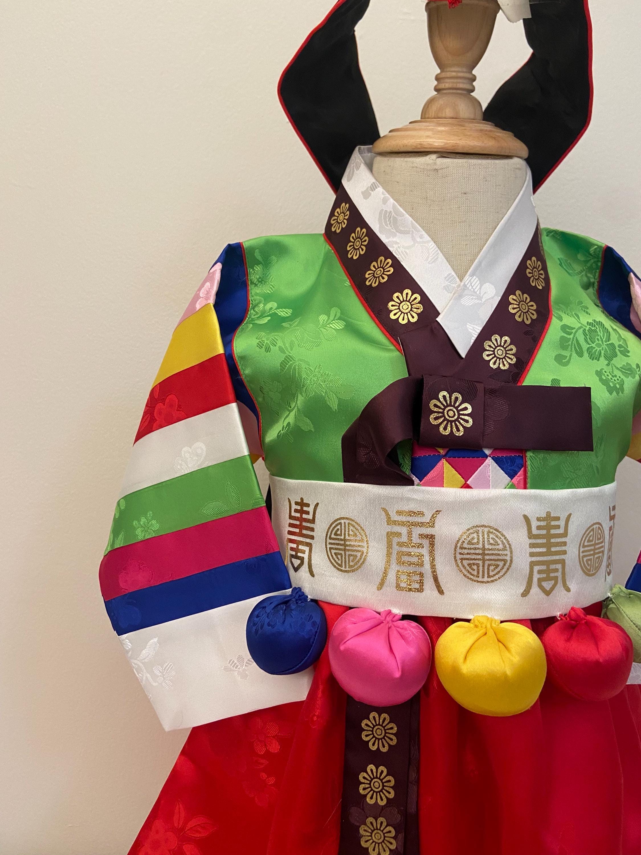 Girl R Hanbok Rental | Baby First Birthday Korean Hanbok | Traditional Doljanchi Outfit | Rainbow Sleeve Hanbok | Dohl Wall Sign | Size 1