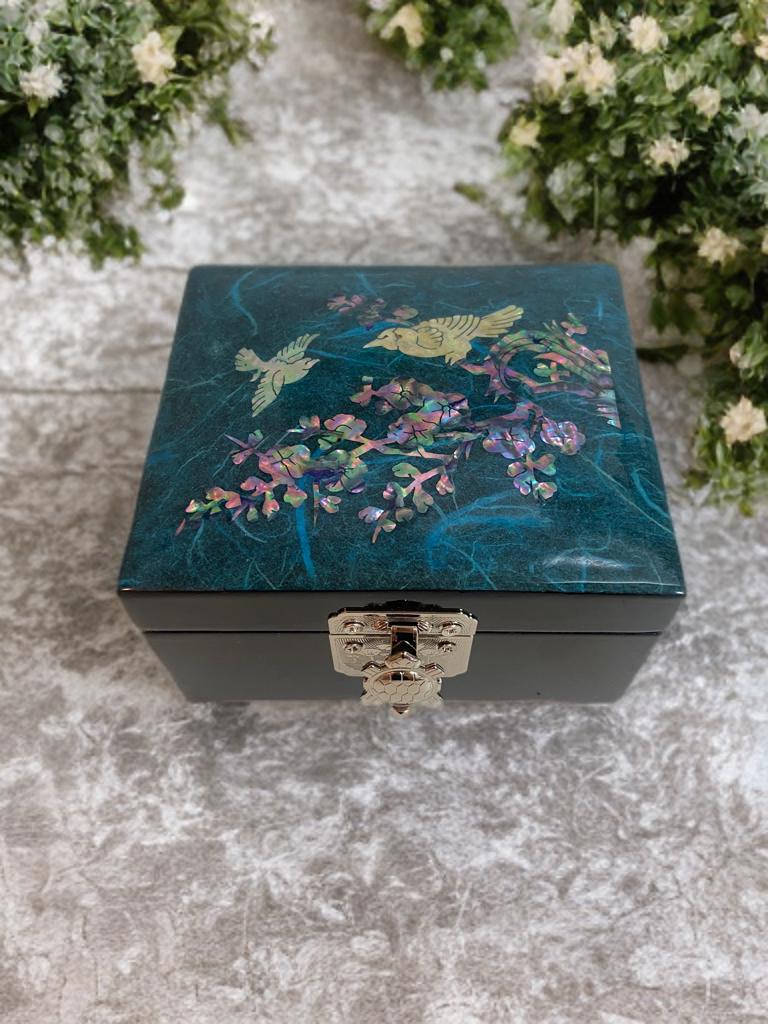 Korean Mother of Pearl Jewelry Box, Handmade Lacquer Trinket Box, Keepsake Box, Luxury Shell Inlay Gift | Asian Decor | Gift Wrap