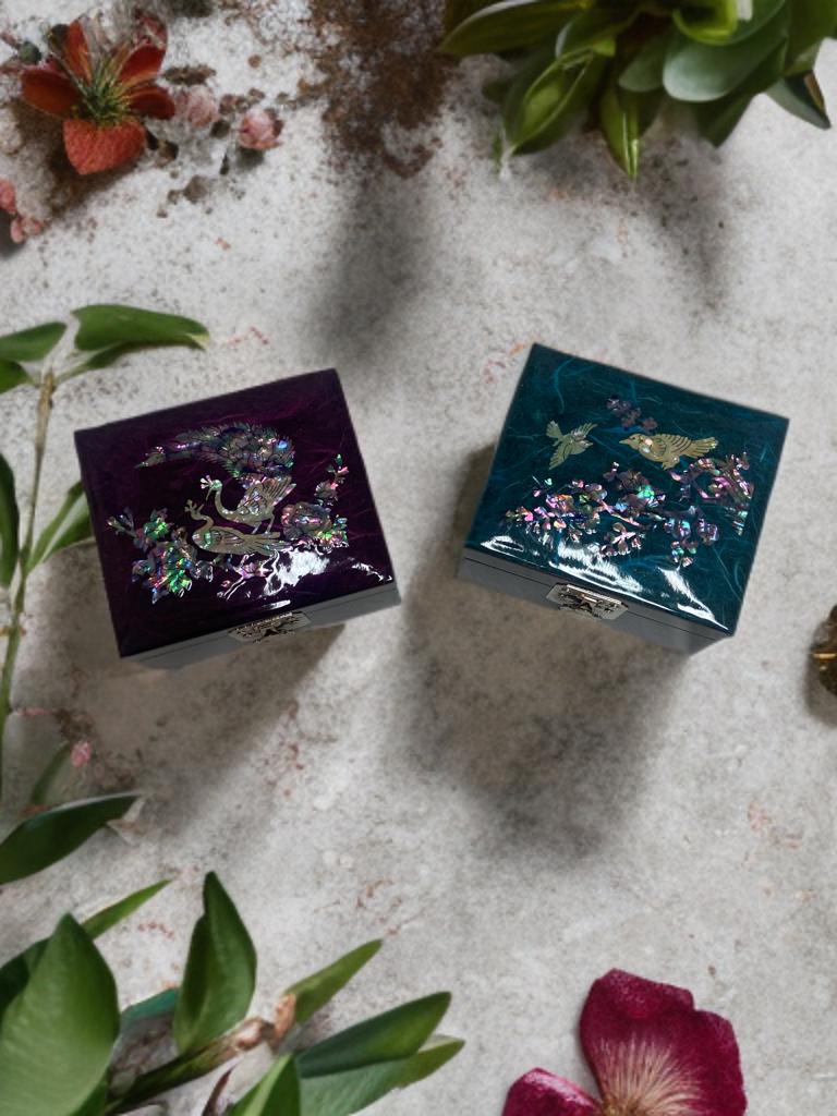 Korean Mother of Pearl Jewelry Box, Handmade Lacquer Trinket Box, Keepsake Box, Luxury Shell Inlay Gift | Asian Decor | Gift Wrap