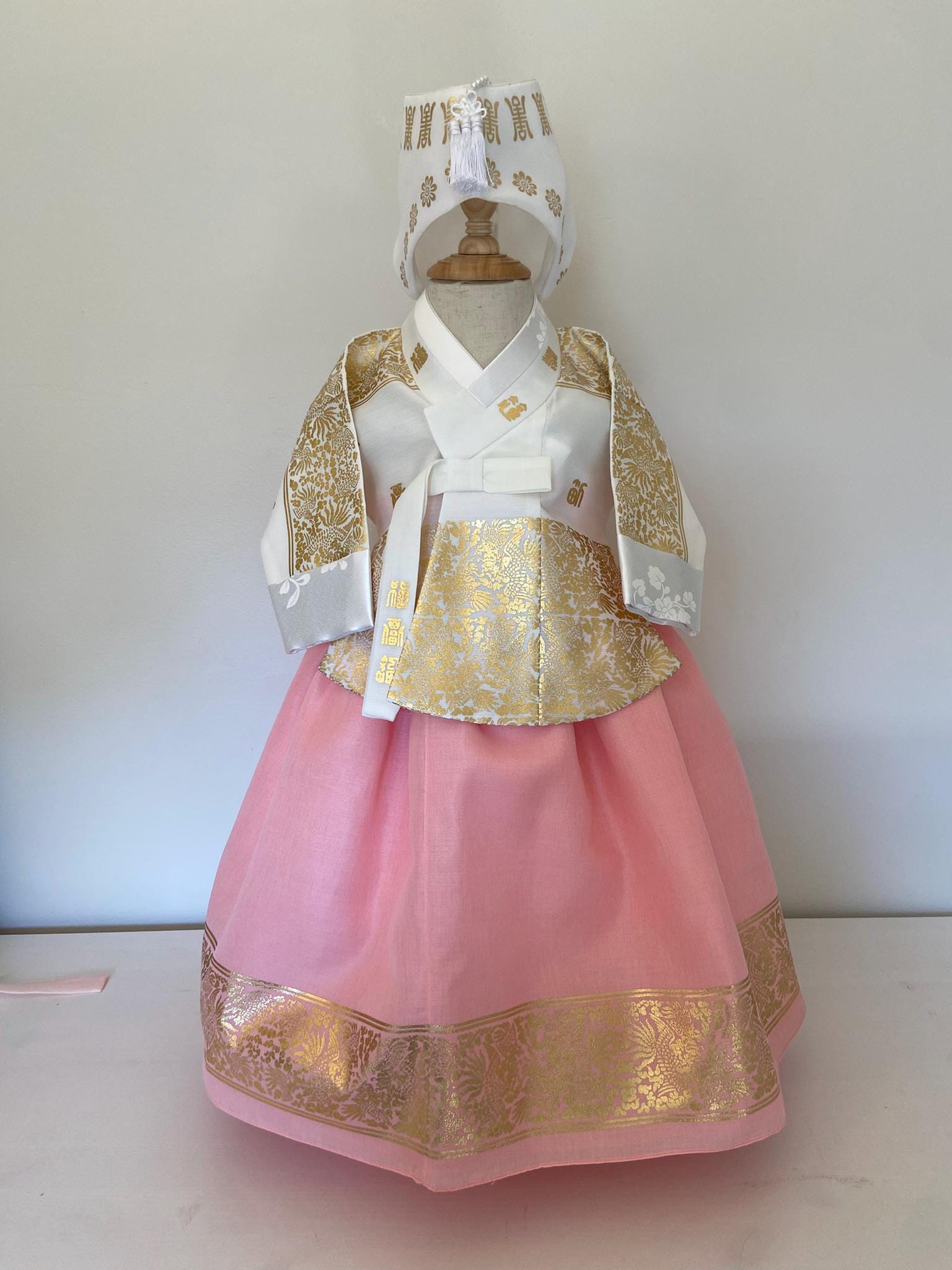 Girl N Hanbok Rental | White & Gold Korean First Birthday Hanbok | Luxury Doljanchi Hanbok | Baby Girl Hanbok | gold royal-style Jeondae