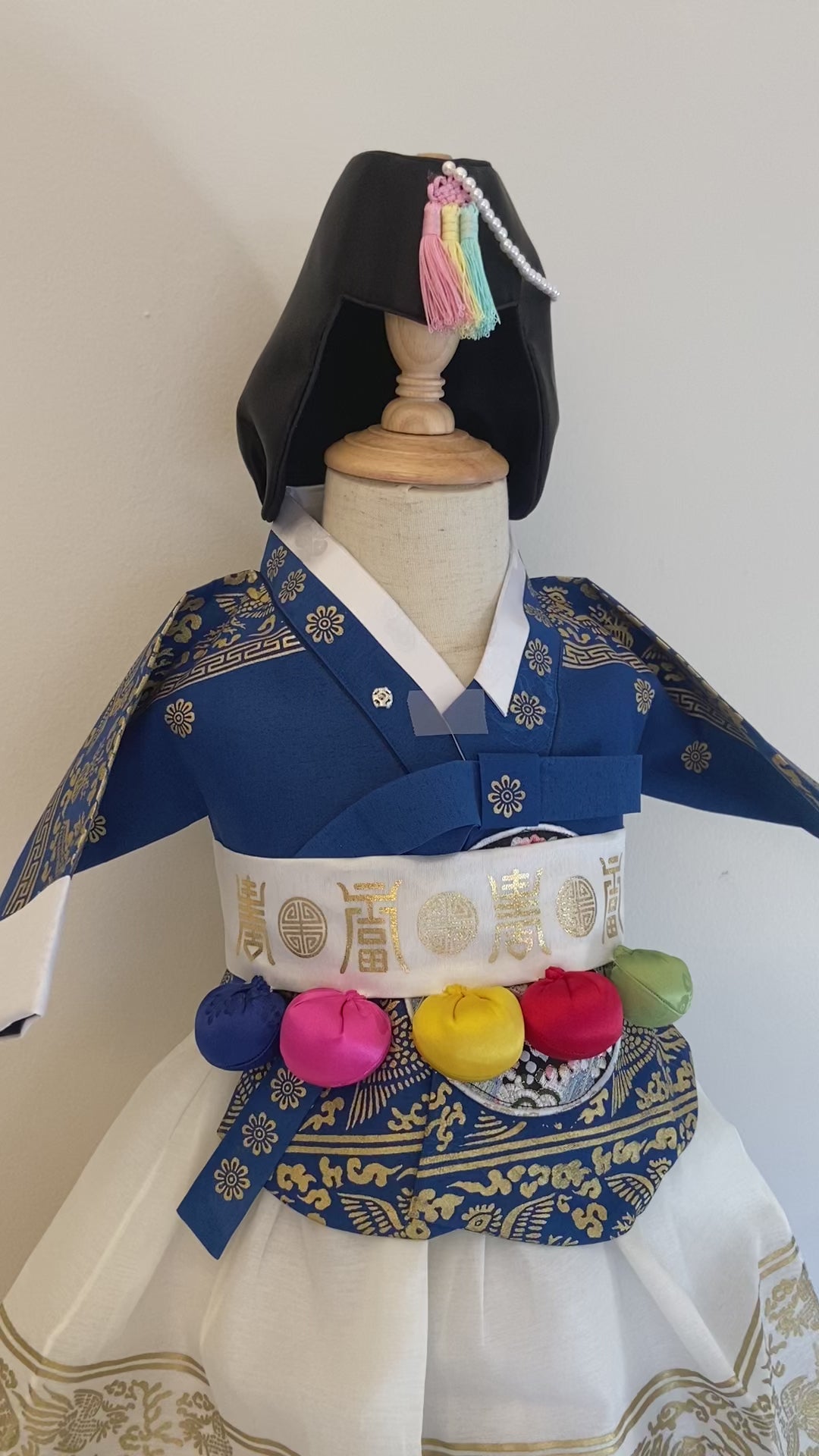 Girl E Hanbok Rental | Royal Blue & Ivory Baekil Hanbok | Traditional Korea Girl Outfit | Luxury Photo Hanbok | Baekil banner | Size 100